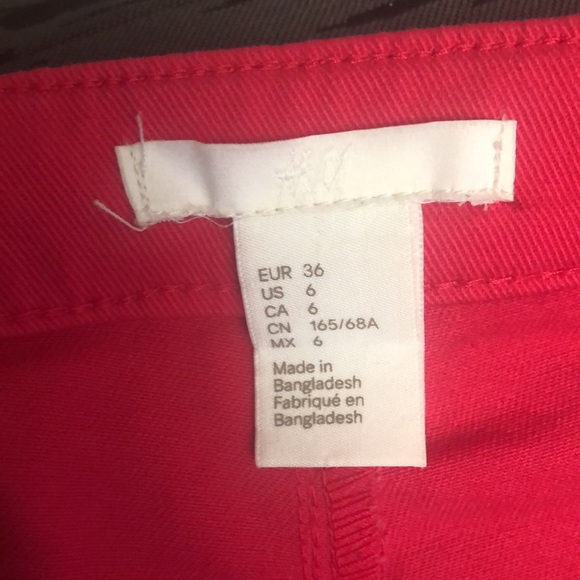 Pink high waisted H&M shorts (US6) - Picture 3 of 3
